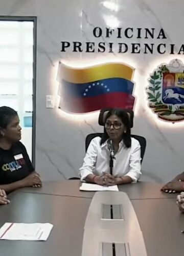 Presidenta Delcy Rodríguez afina la maquinaria comunal en la Cota 905 rumbo al 18Oct