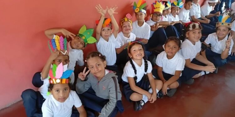 Educación abre encuentro pedagógico dedicado a los pueblos originarios venezolanos