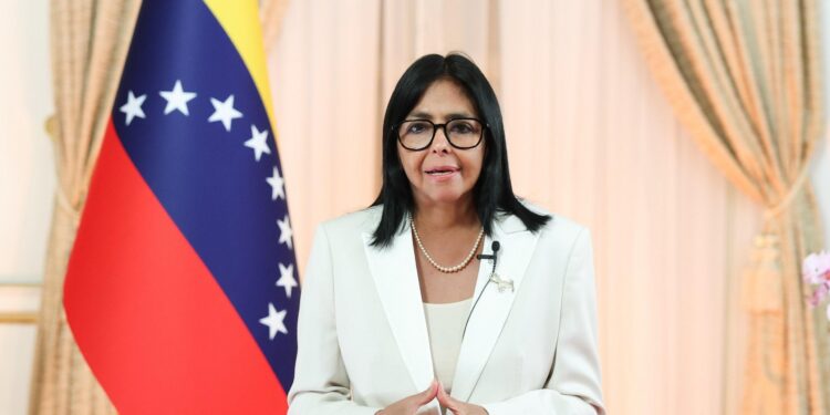 Presidenta Delcy Rodríguez anuncia cuatro aumentos salariales para 2027 atados al crecimiento económico