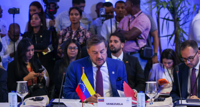 Canciller Félix Plasencia encabeza delegación venezolana en el 41° Período de Sesiones de la Cepal