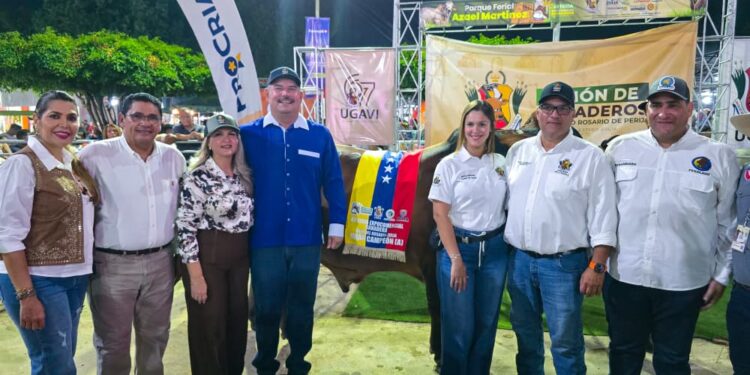 Gobernador Luis Caldera acompaña la inauguraciónde la 49ª Expoferia Comercial y Ganadera en la Villa del Rosario