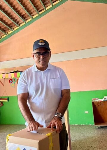 Vicepresidente de Obras Públicas constató masiva participación en la Consulta Popular desde Miranda